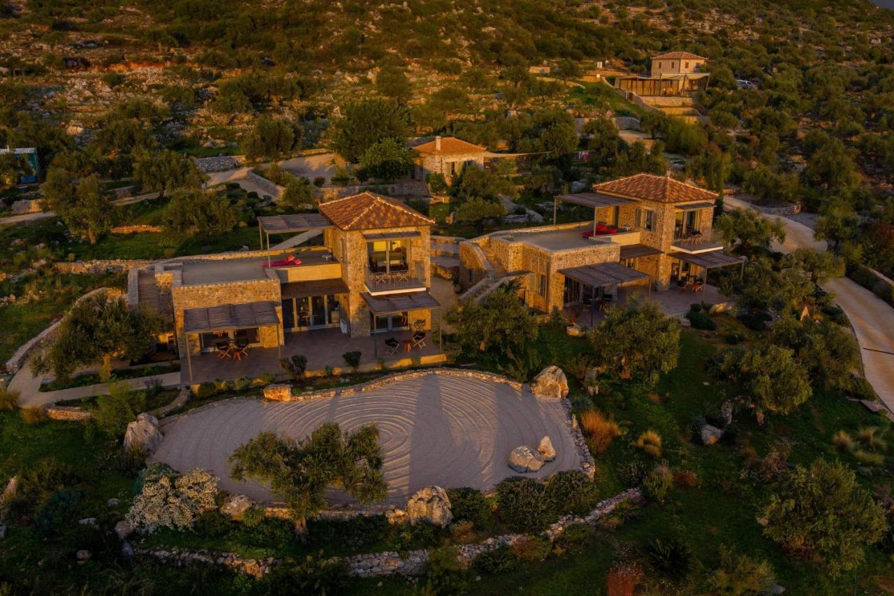 Zen Rocks Resort Kalianeika エクステリア 写真