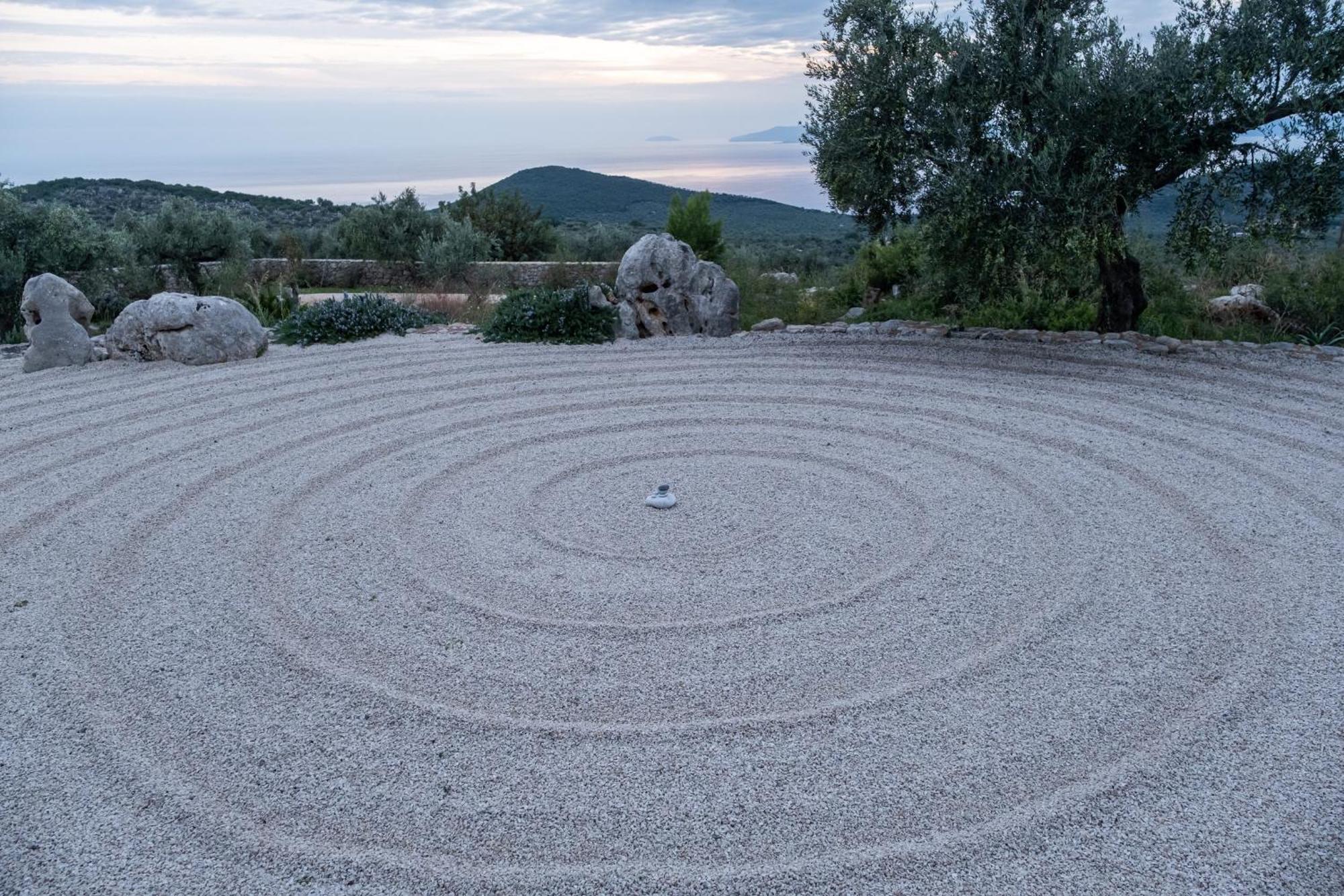 Zen Rocks Resort Kalianeika エクステリア 写真