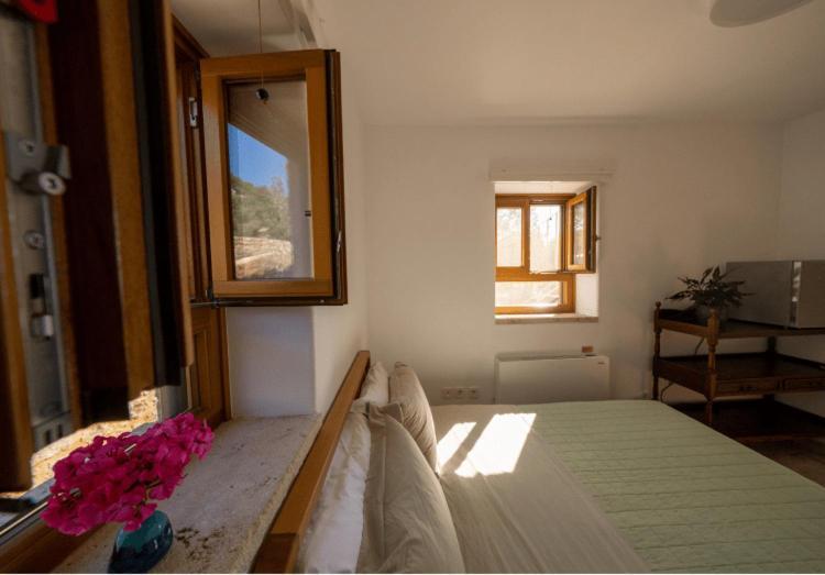 Zen Rocks Resort Kalianeika エクステリア 写真